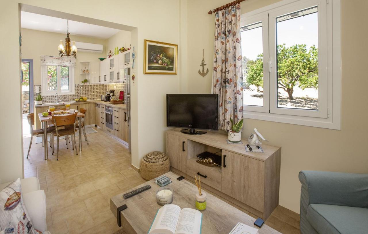 Ruby'S Summer House With Spacious Garden And Free Parking Γαύριο Εξωτερικό φωτογραφία