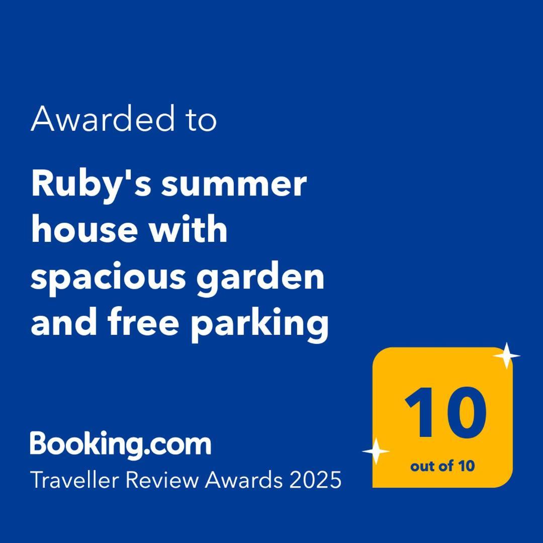 Ruby'S Summer House With Spacious Garden And Free Parking Γαύριο Εξωτερικό φωτογραφία